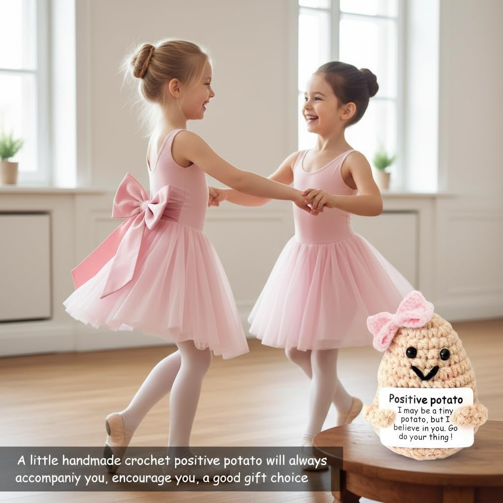 Mini Positive Cute Funny Life Potato Knitted Holding Card Creative Cute Crochet Decpr Cheer Up Valentine Gifts for Lovers, Emotional Support Gift for Friends, Family, Collegues,Co-Workers