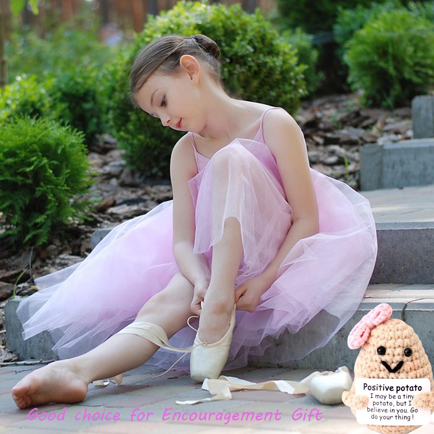 Mini Positive Cute Funny Life Potato Knitted Holding Card Creative Cute Crochet Decpr Cheer Up Valentine Gifts for Lovers, Emotional Support Gift for Friends, Family, Collegues,Co-Workers